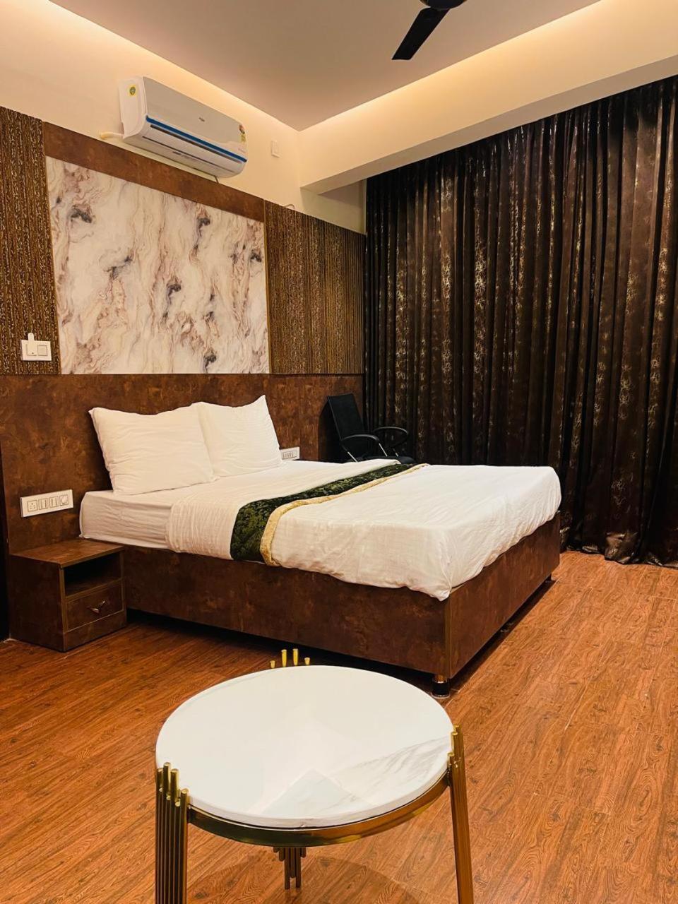 The Taaj Comforts Bangalore Exteriör bild