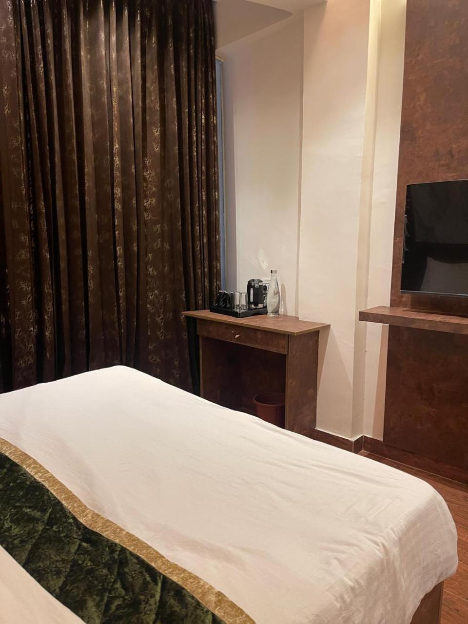 The Taaj Comforts Bangalore Exteriör bild