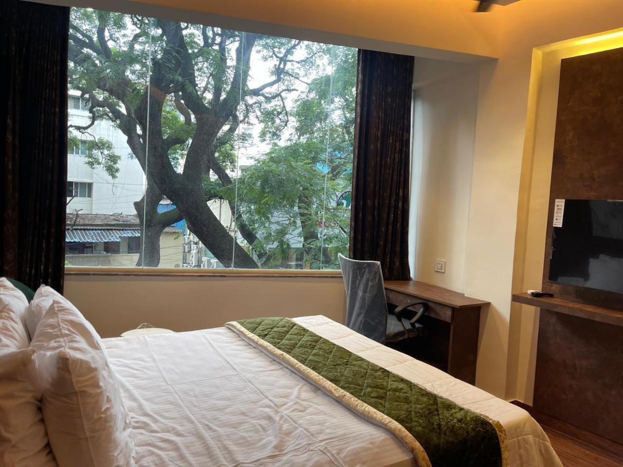 The Taaj Comforts Bangalore Exteriör bild