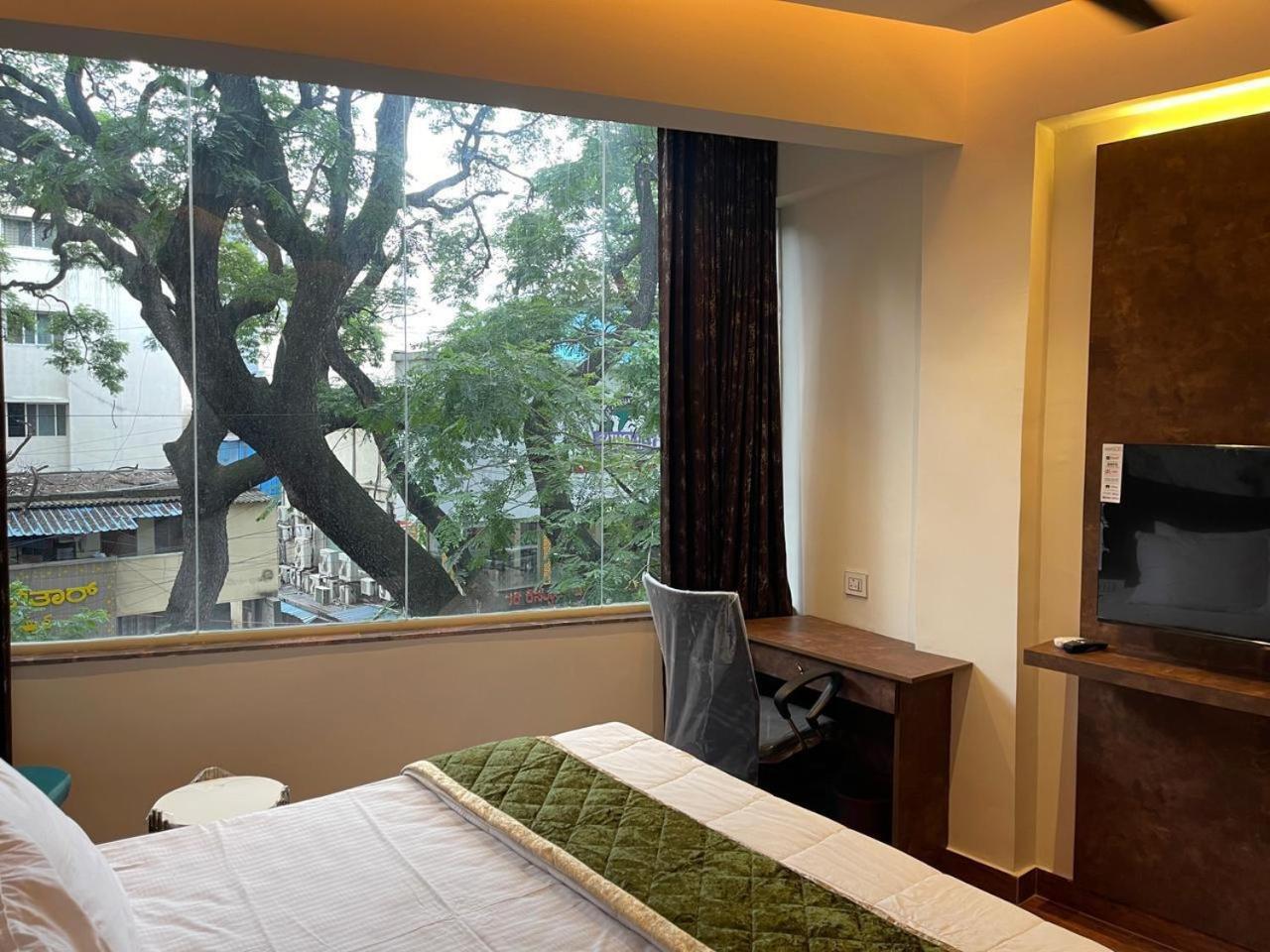 The Taaj Comforts Bangalore Exteriör bild